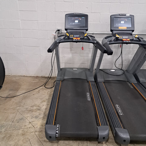 Matrix T7Xe Treadmill - Used