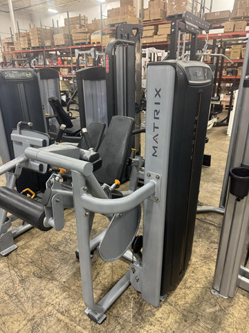 Matrix Versa Seated Leg Curl - USED