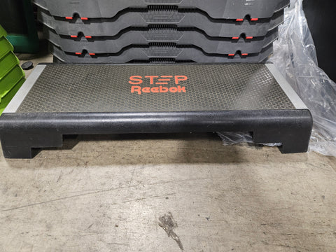 Used Reebok Step (Red/Black)