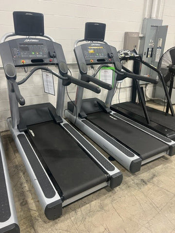 Life Fitness Integrity Series Treadmill CLST - Used