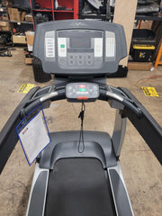 Life Fitness 95T Achieve Treadmill (Used)