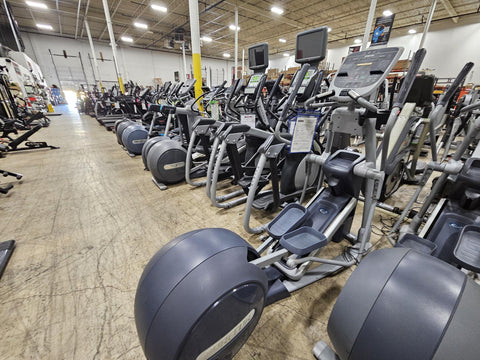 Precor EFX 835 Elliptical w/Converging Crossramp + P30 Console-USED