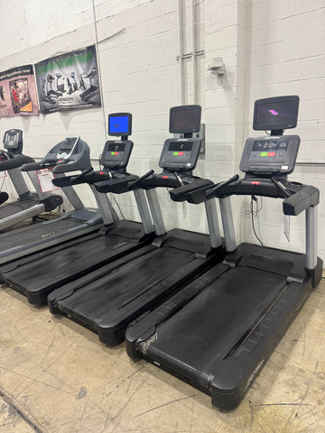 Life Fitness Integrity Treadmill w/ C Console with PVS-USED