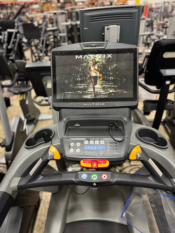 Matrix T7xi Treadmill - USED