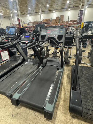 Life Fitness 9100 Treadmill-USED