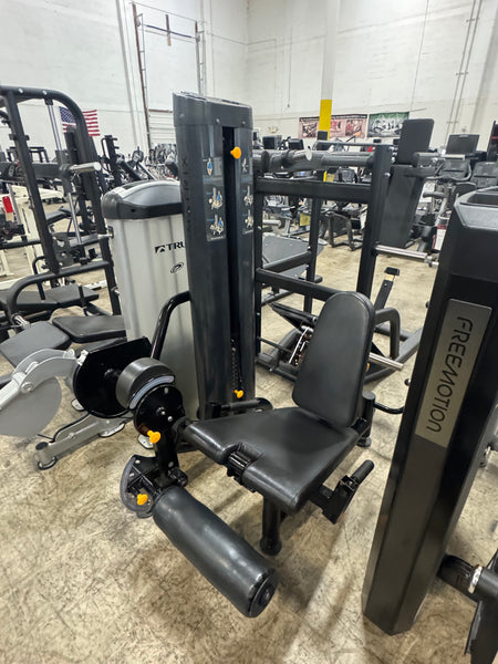 Matrix Fitness   VY-6040-02 Varsity Series - Leg Ext. / Prone Leg Curl - Used
