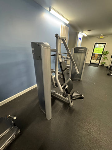 Life Fitness Chest Press Signature Series-USED