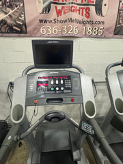 Life Fitness CLST Classic Commercial Treadmill with PVS-USED