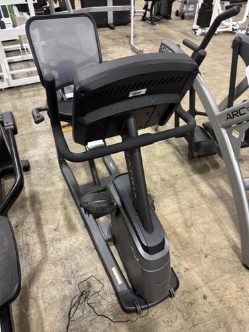 Matrix R30 Recumbent Bike with XR Console-USED