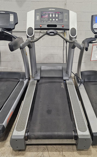 USED- Life Fitness 95Ti Treadmill