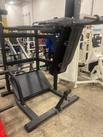 Insight Fitness Pendulum Squat - Used