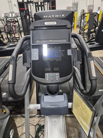 Precor EFX 423 Fixed Arms Elliptical w/ Crossramp - USED